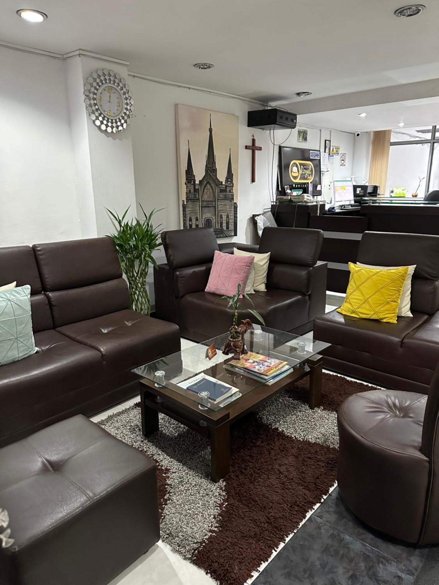 Hotel Royal Suite Manizales Exteriör bild