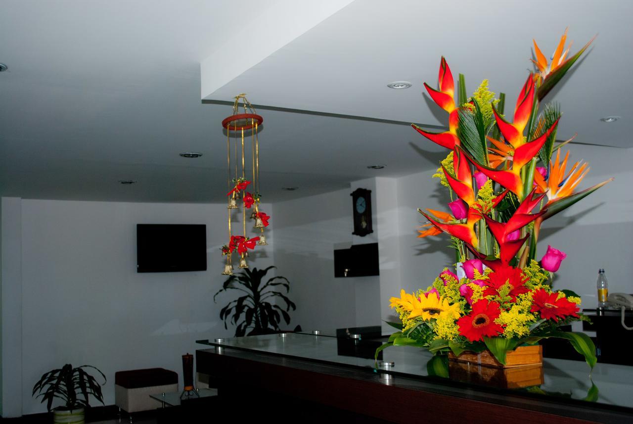 Hotel Royal Suite Manizales Exteriör bild